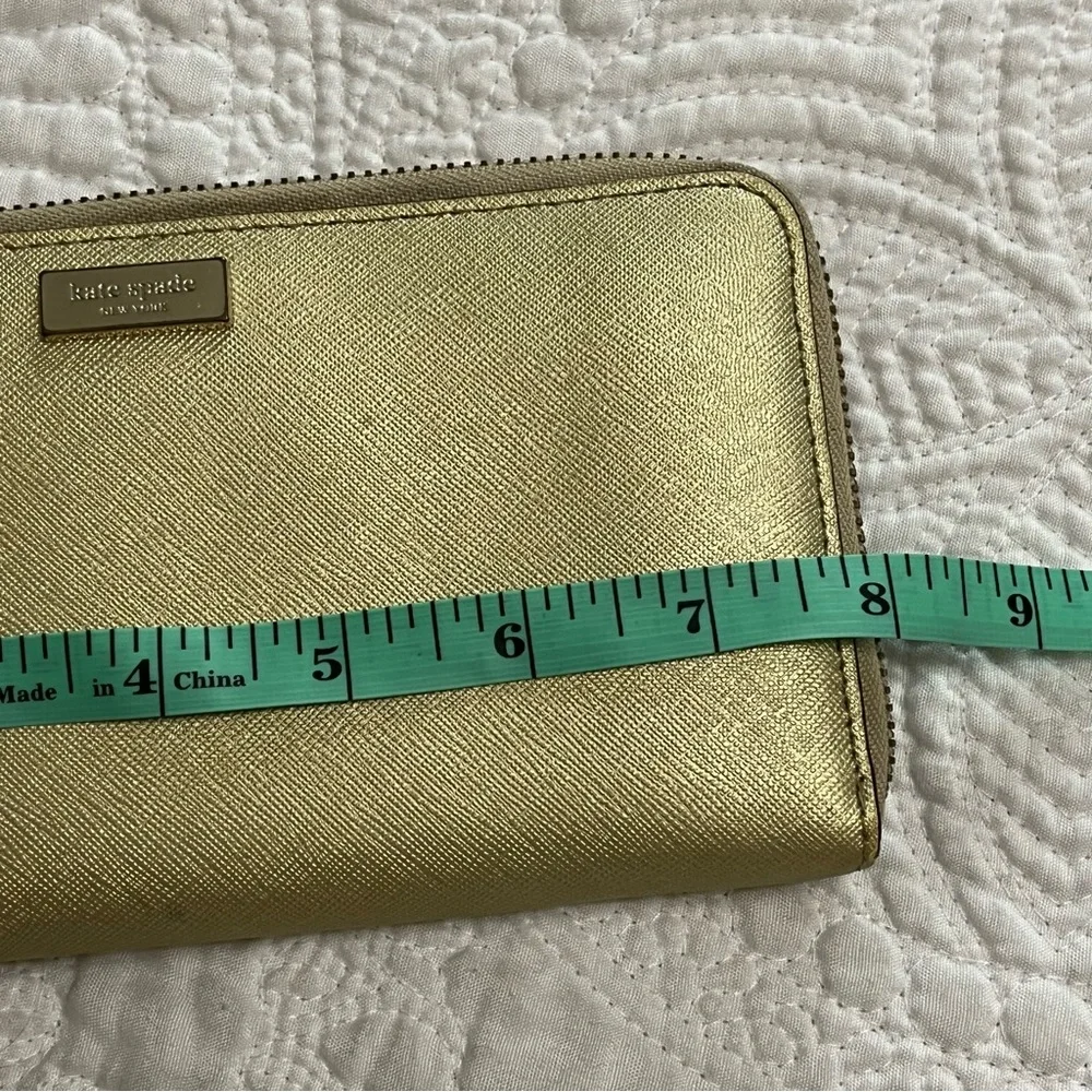 KATE SPADE Gold Zipper Wallet Rainbow White Stripe